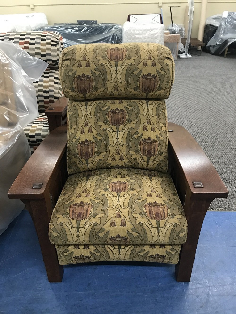 Stickley bow deals arm morris chair